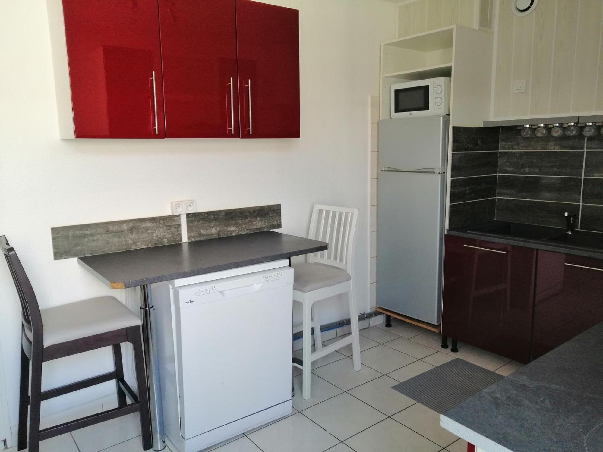 Apartment 29 B - *